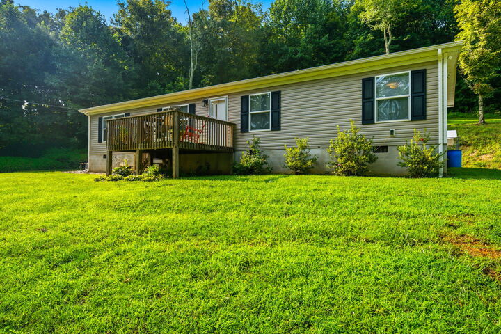 Property Photo: 7812 Stagecoach Road TN 37891