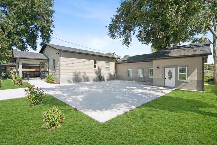 Property Photo:  207 Avenue E SE  FL 33880 