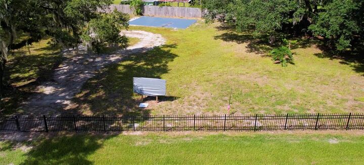 Property Photo: 1550 S Tanner Road FL 32833