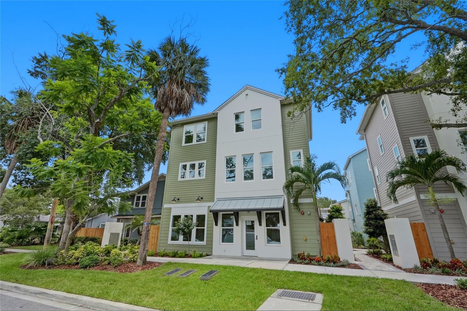 Property Photo:  2540 1st Avenue N  FL 33713 