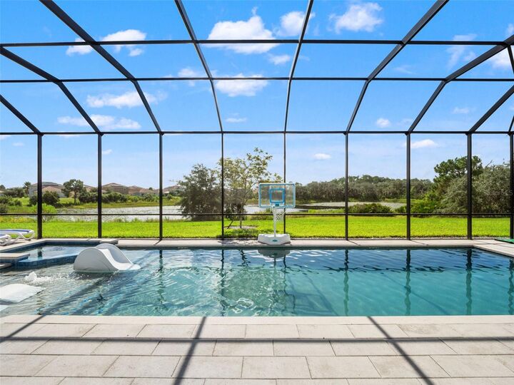 Property Photo:  1660 Oak Blossom Drive  FL 33837 