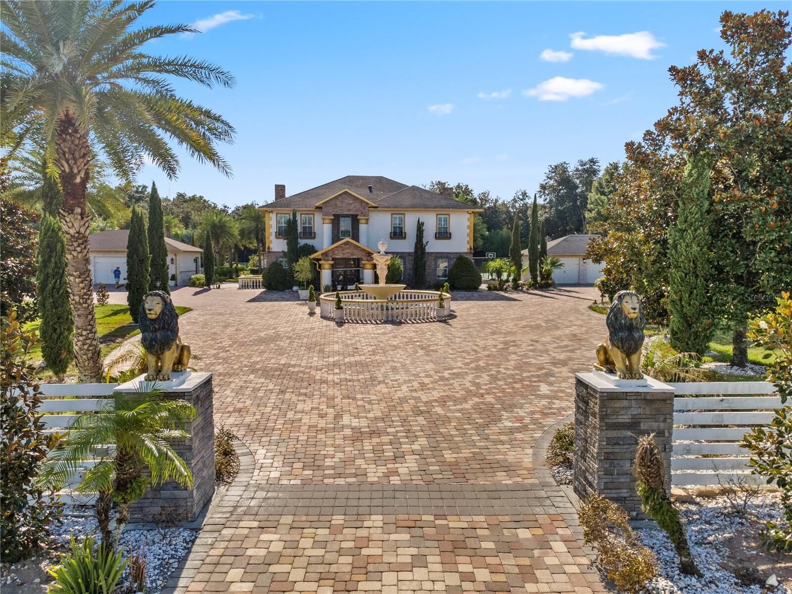 Property Photo:  34417 Donna Vista Place  FL 32736 