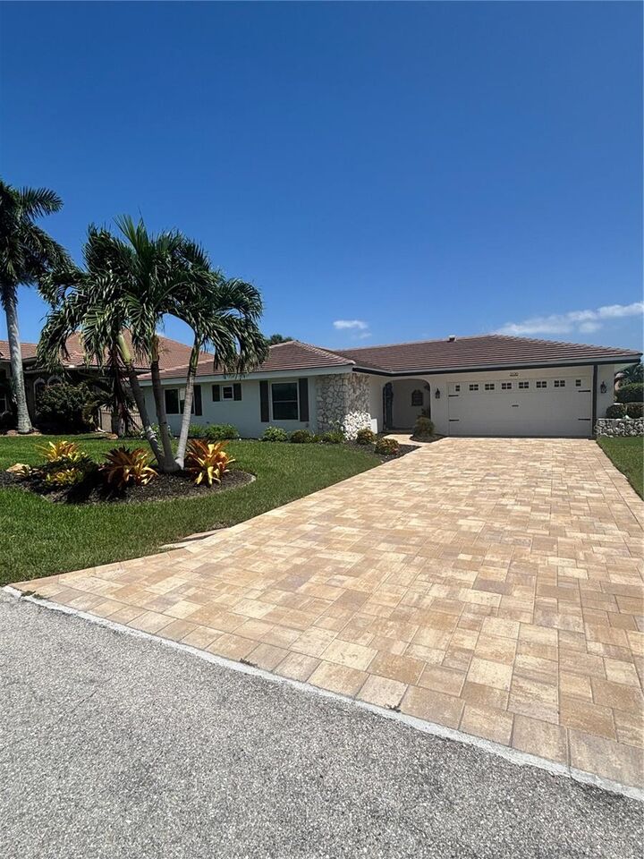 Property Photo: 2220 El Cerito Court FL 33950