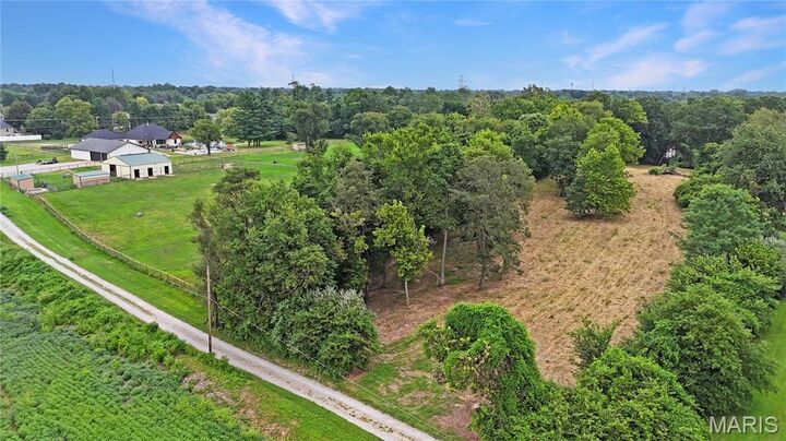 Property Photo: 5886 Sugar Loaf Road IL 62234