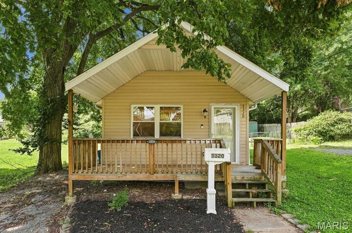 Property Photo:  5320 Staely Avenue  MO 63123 