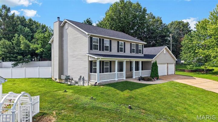 Property Photo:  350 Villa Duschene Drive  MO 63383 