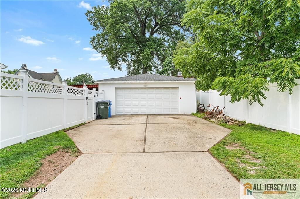 Property Photo:  12 Vanderbilt Place  NJ 07095 