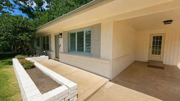 Property Photo:  296 N White Station Rd  TN 38117 