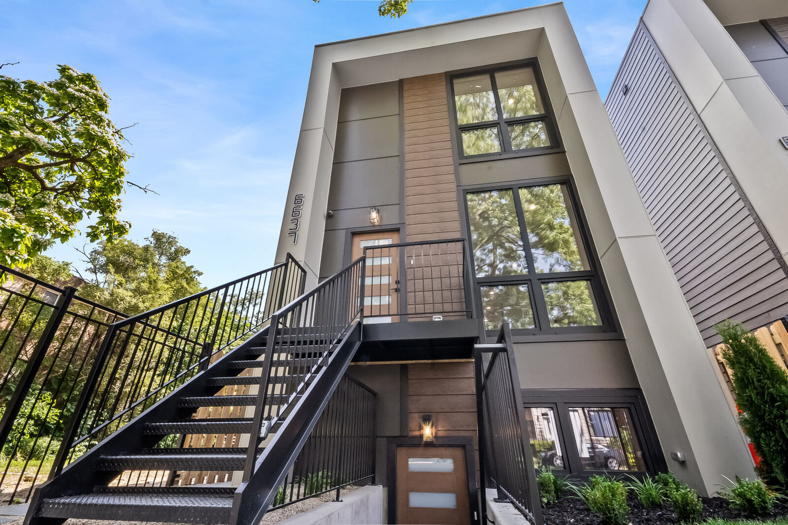 Property Photo:  6641 S Evans Avenue  IL 60637 