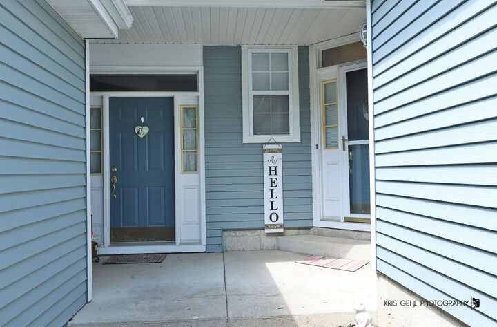 Property Photo: 606 Howard Avenue IL 60118
