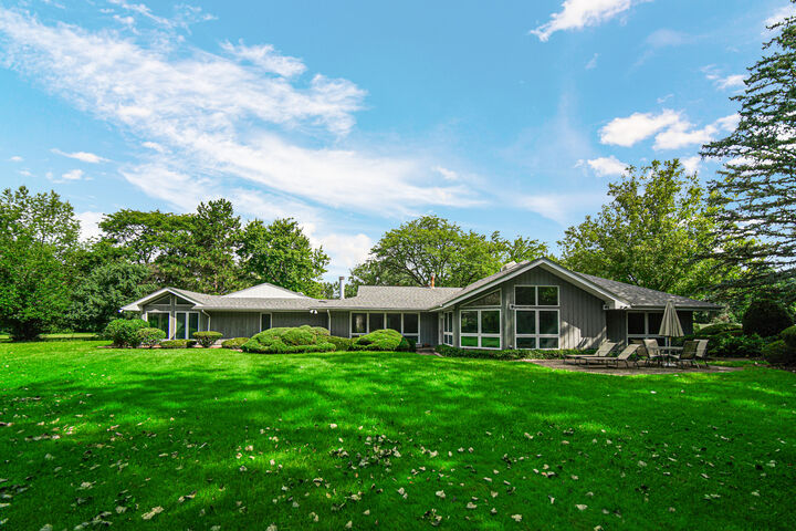 Property Photo: 68 Graymoor Lane IL 60461
