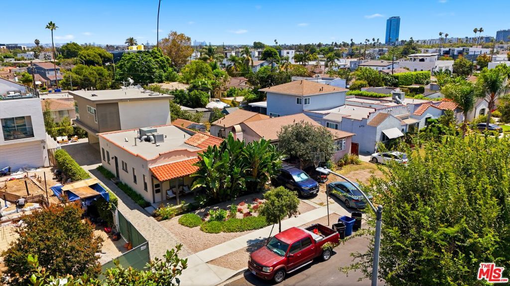 Property Photo:  3130 Hutchison Avenue  CA 90034 