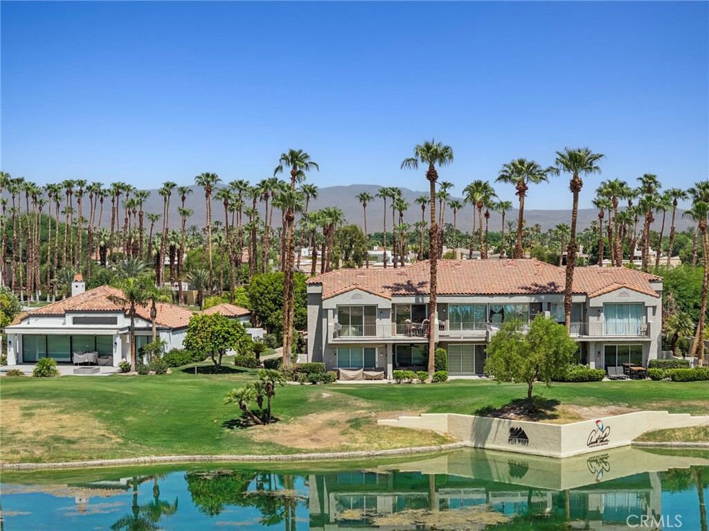 Property Photo: 55499 Oak-Hill CA 92253