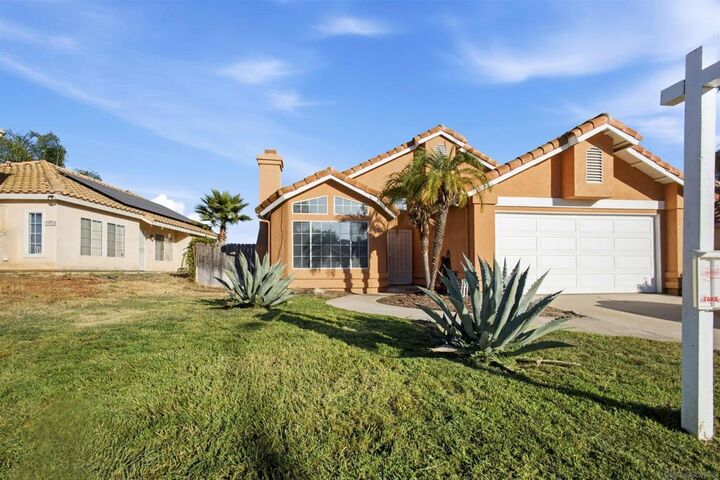 Property Photo:  39766 Del Val Dr  CA 92562 