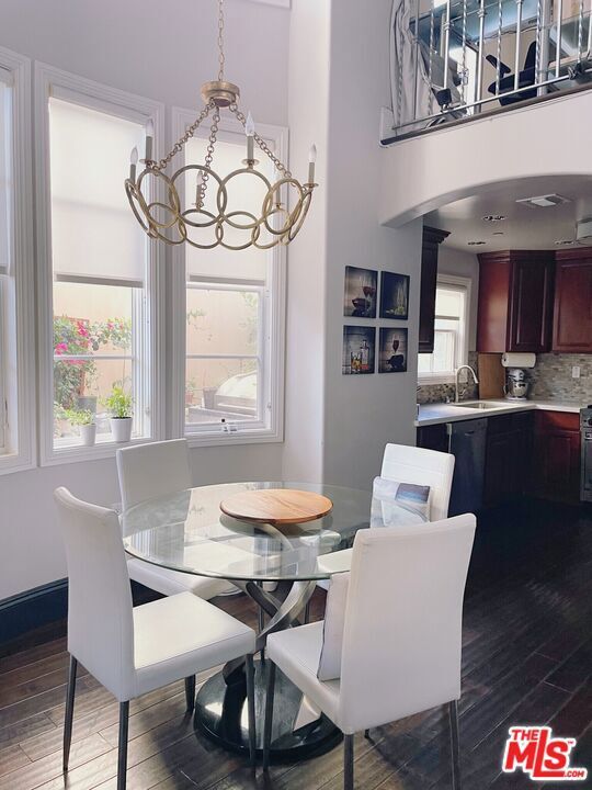 Property Photo: 1311 Centinela Avenue 2 CA 90404