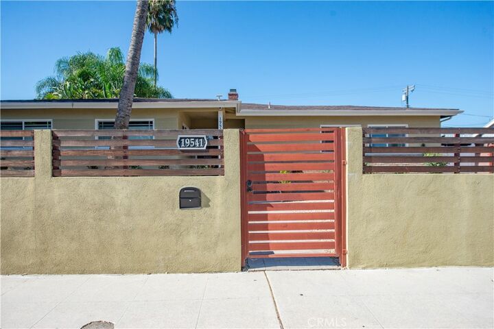 Property Photo: 19541 Victory Boulevard CA 91335