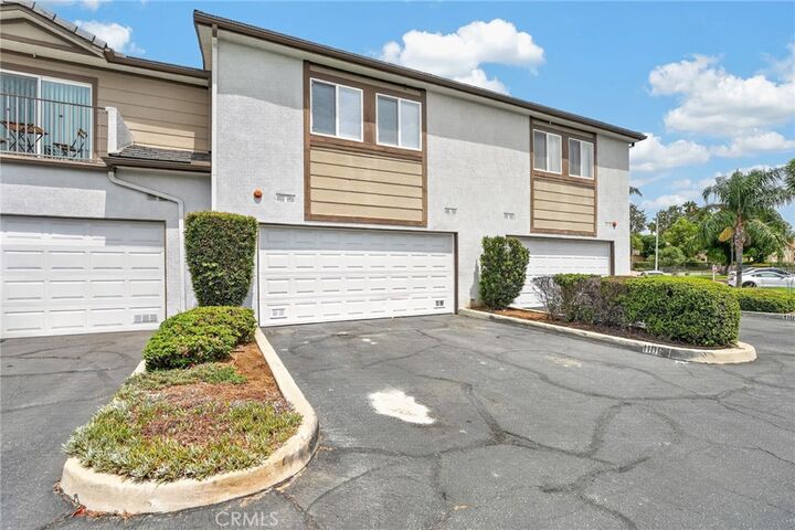 Property Photo:  1555 Orange Ave #1106  CA 92373 