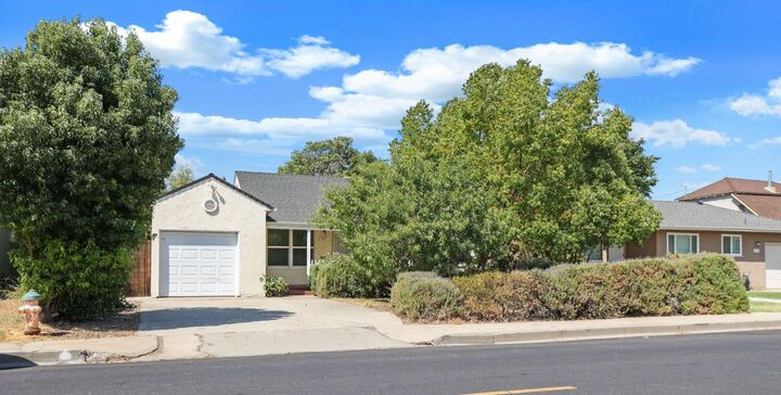 Property Photo: 517 Daisy Avenue CA 95240