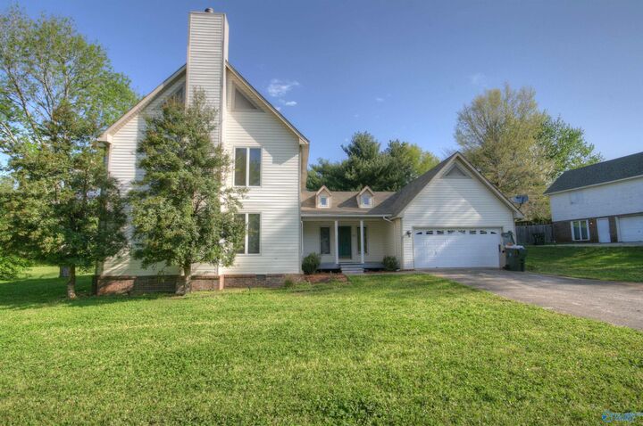 Property Photo: 111 Heatherwood Drive AL 35758