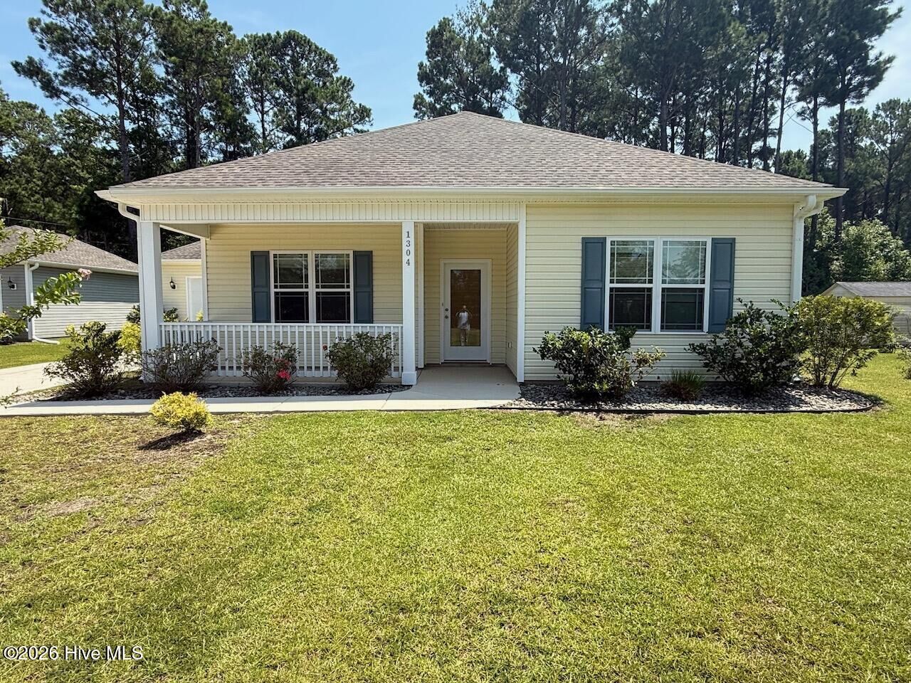Property Photo:  1304 Old Folkstone Road  NC 28460 
