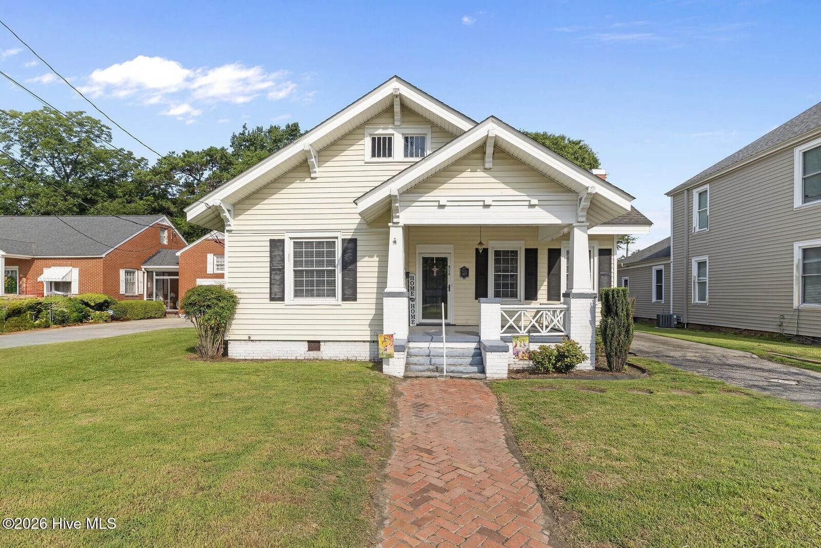 Property Photo:  313 N Breazeale Avenue  NC 28365 