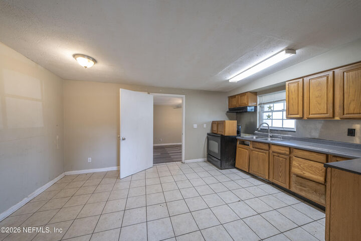 Property Photo: 8054 Paschal Street FL 32220