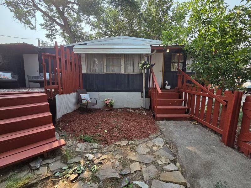 Property Photo: 1501 13th Avenue SW MT 59404