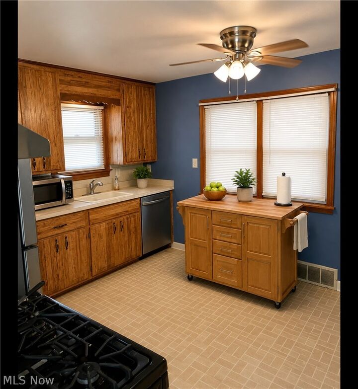 Property Photo:  13745 Hathaway Road  OH 44125 