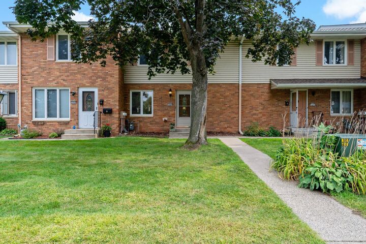 Property Photo:  2004 Arkwright Street  MN 55117 