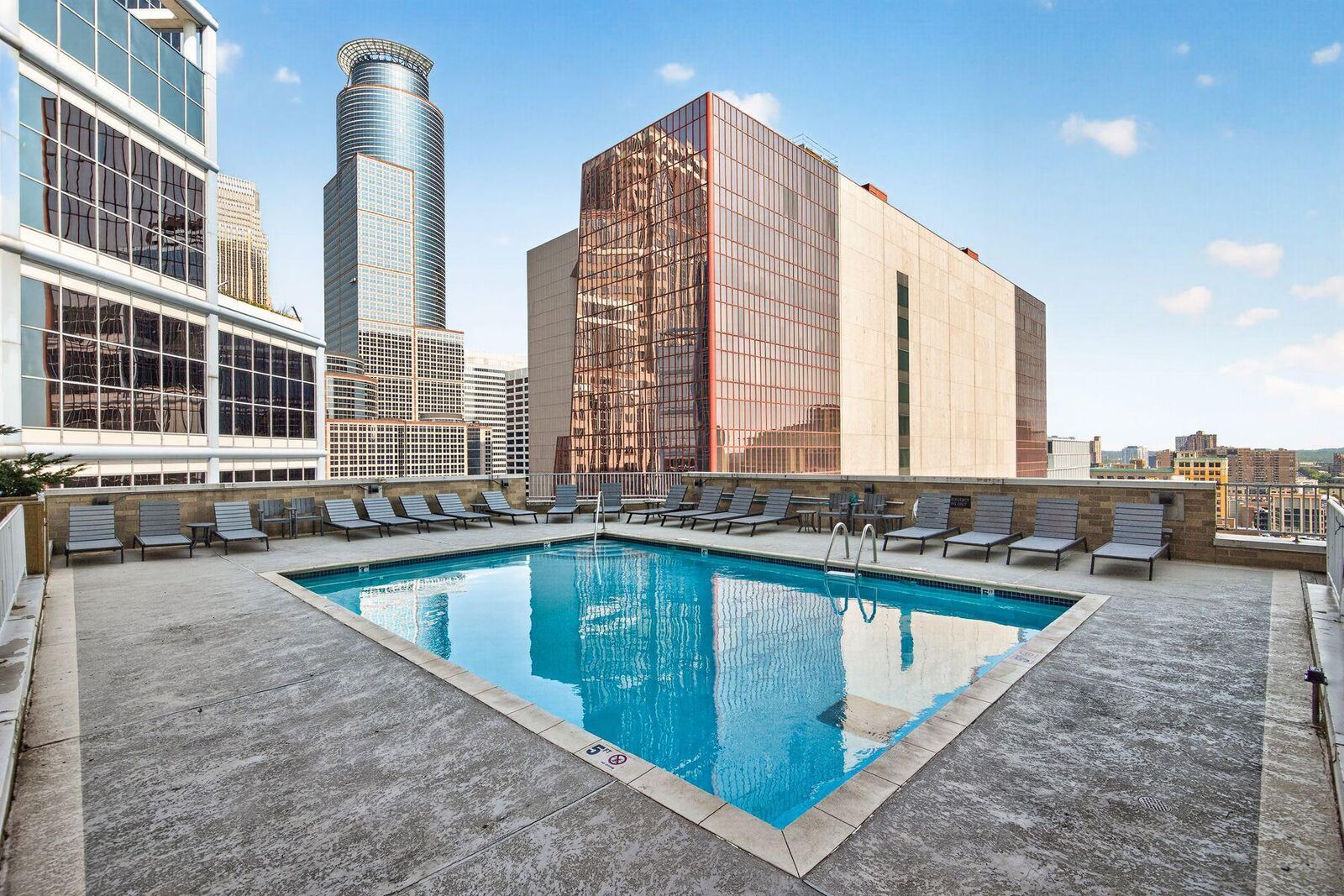 Property Photo: 433 S 7th Street 2209 MN 55415