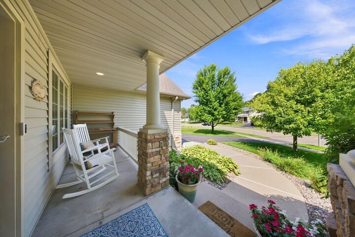 Property Photo:  605 Knollwood Drive  WI 54016 