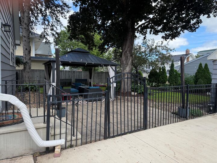 Property Photo:  610 Park Avenue  MN 56007 