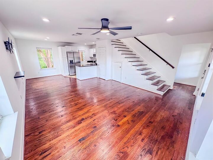 Property Photo:  2809 Minert Street  TX 75219 