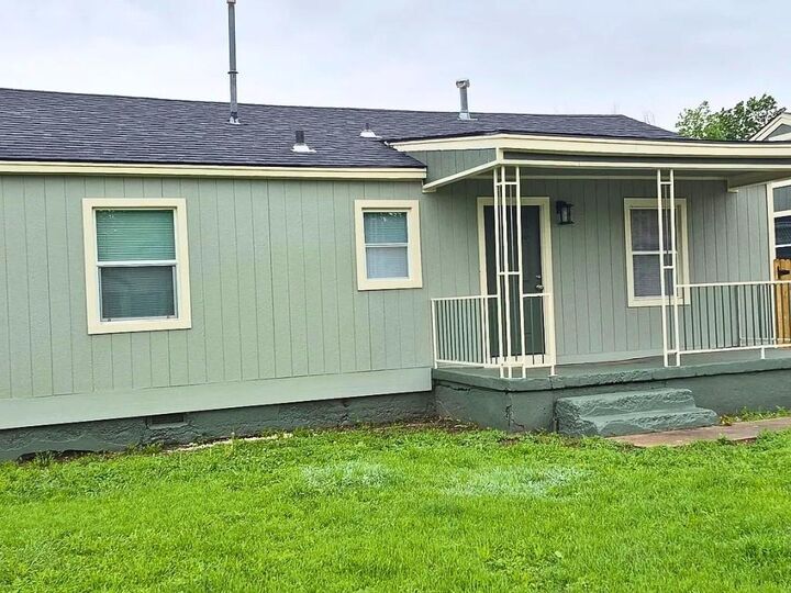 Property Photo: 1804 NW Baldwin Avenue OK 73507