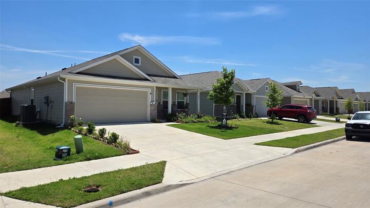 Property Photo: 5815 Rock Maple Drive TX 75407