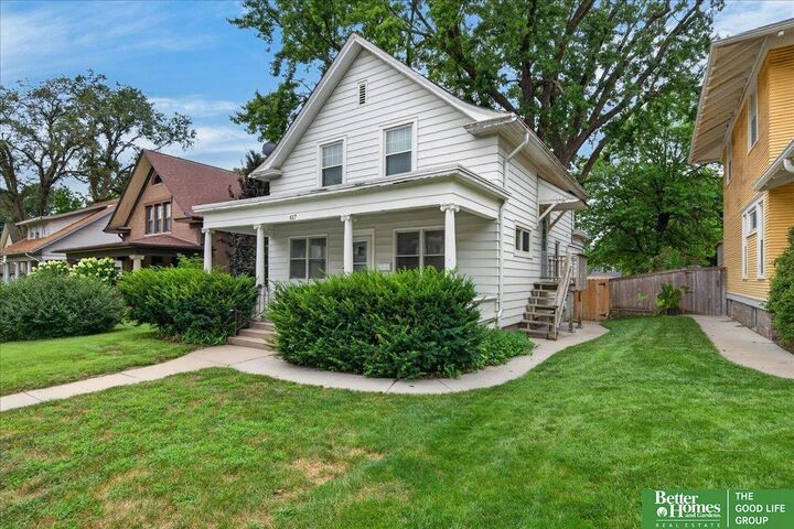 Property Photo:  617 S 28th Street  NE 68510 
