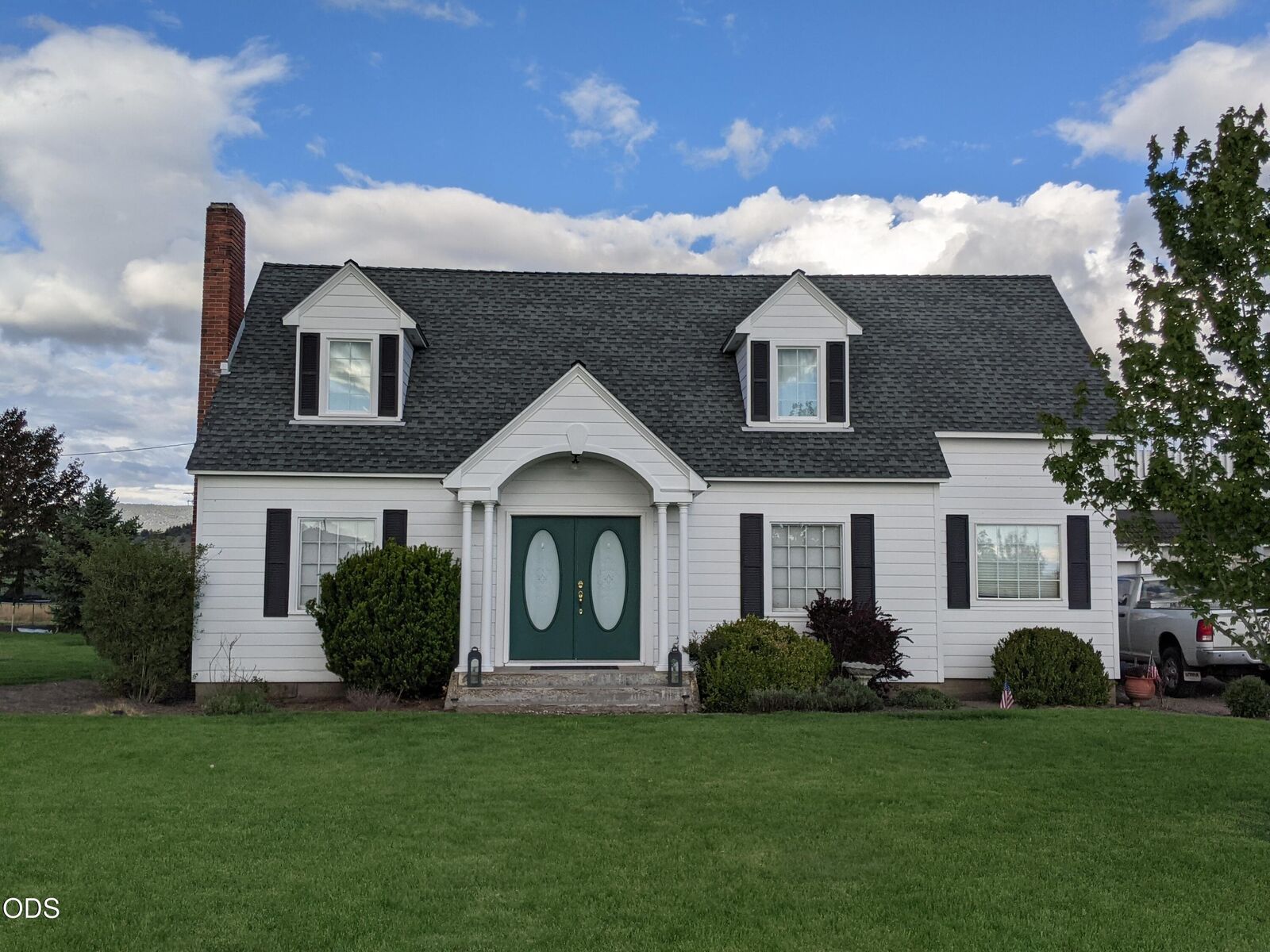 Property Photo: 21405 Harpold Road OR 97632
