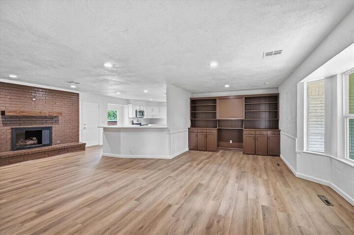 Property Photo: 6701 N Woodward Avenue OK 73116