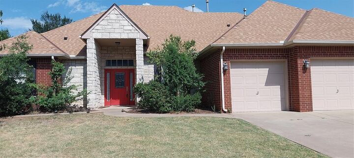Property Photo: 17020 Wales Green Avenue OK 73012