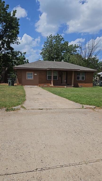 Property Photo: 3301 SE 20th Street OK 73115