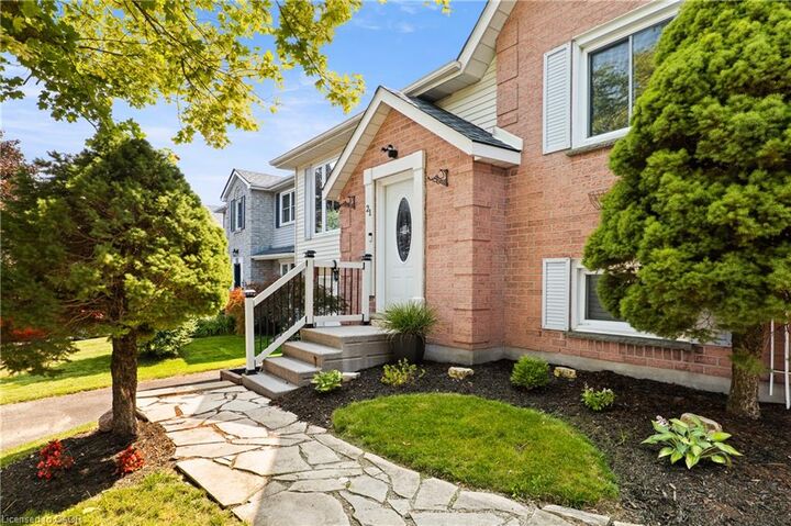Property Photo:  21 Golden Meadow Crescent  ON N2N 2L7 