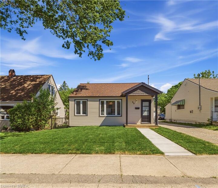 59 Salisbury Avenue — photo 1