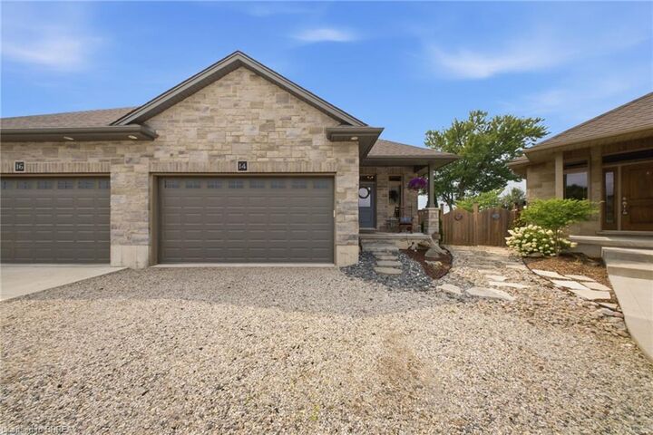 Property Photo: 14 Ridgewood Court ON N4T 0E5