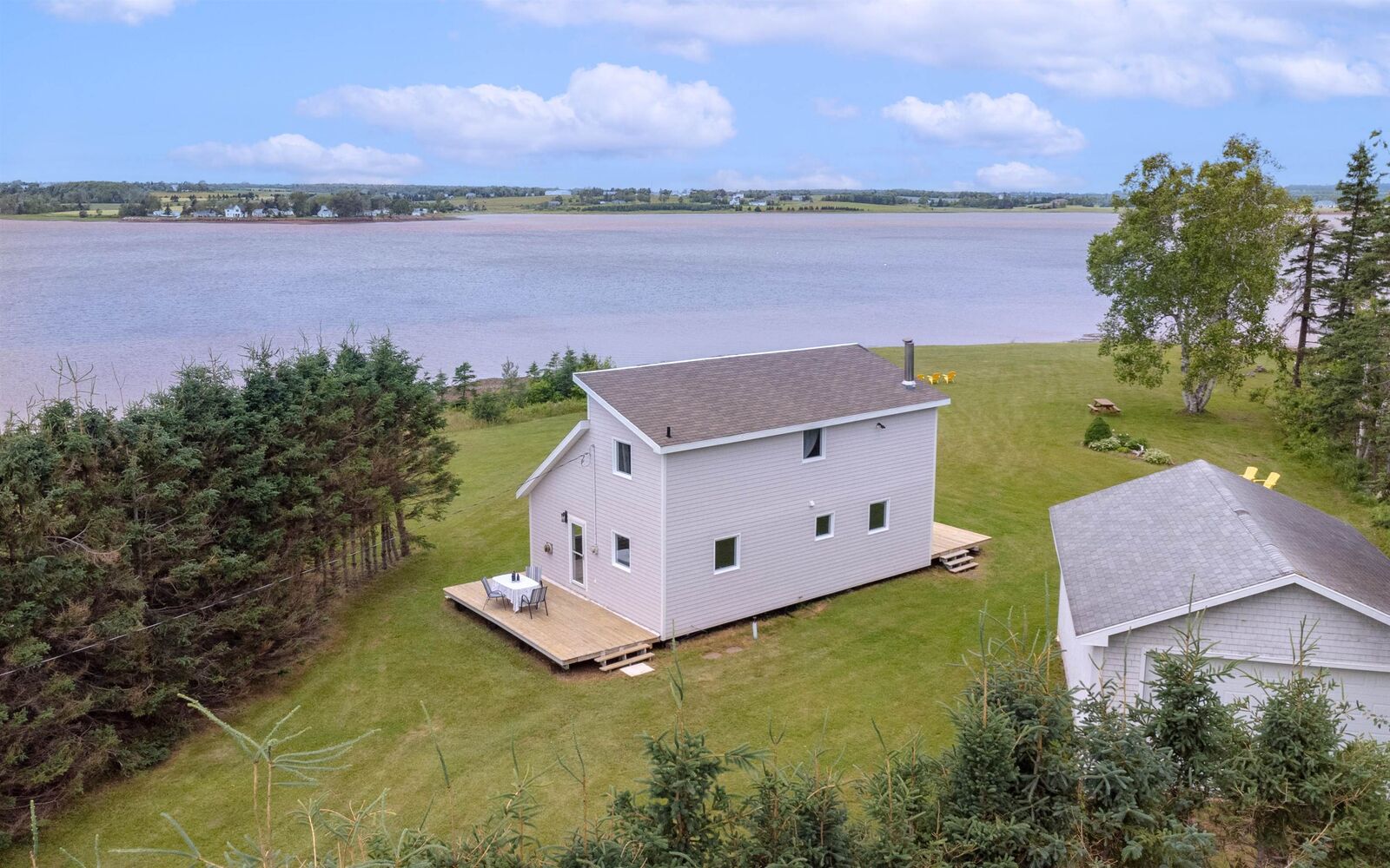 Property Photo: 4 Livingstone Court PE C0A 1H2