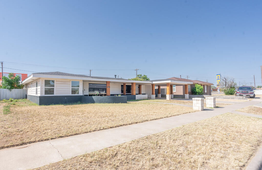 Property Photo: 2611 Storey Ave TX 79701