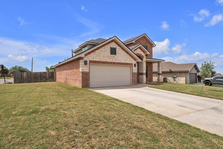Property Photo:  2726 Shirley Dr  TX 79720 