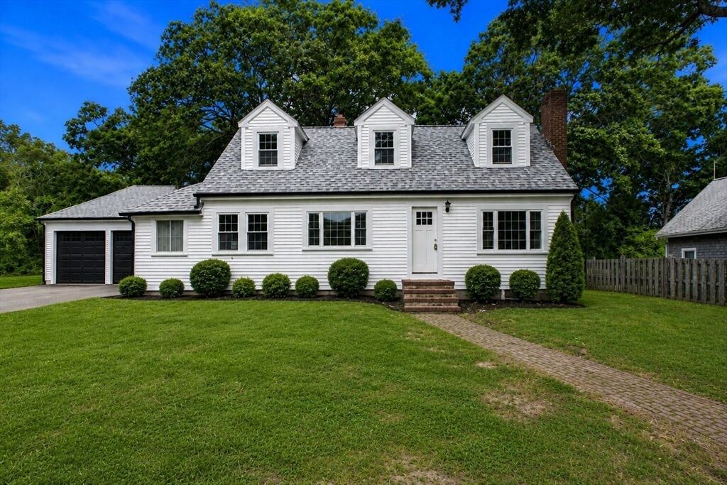 Property Photo:  17 Winthrop Rd  MA 02360 