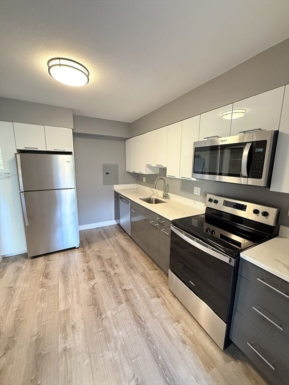 Property Photo:  846 Massachusetts Ave 4A  MA 02476 