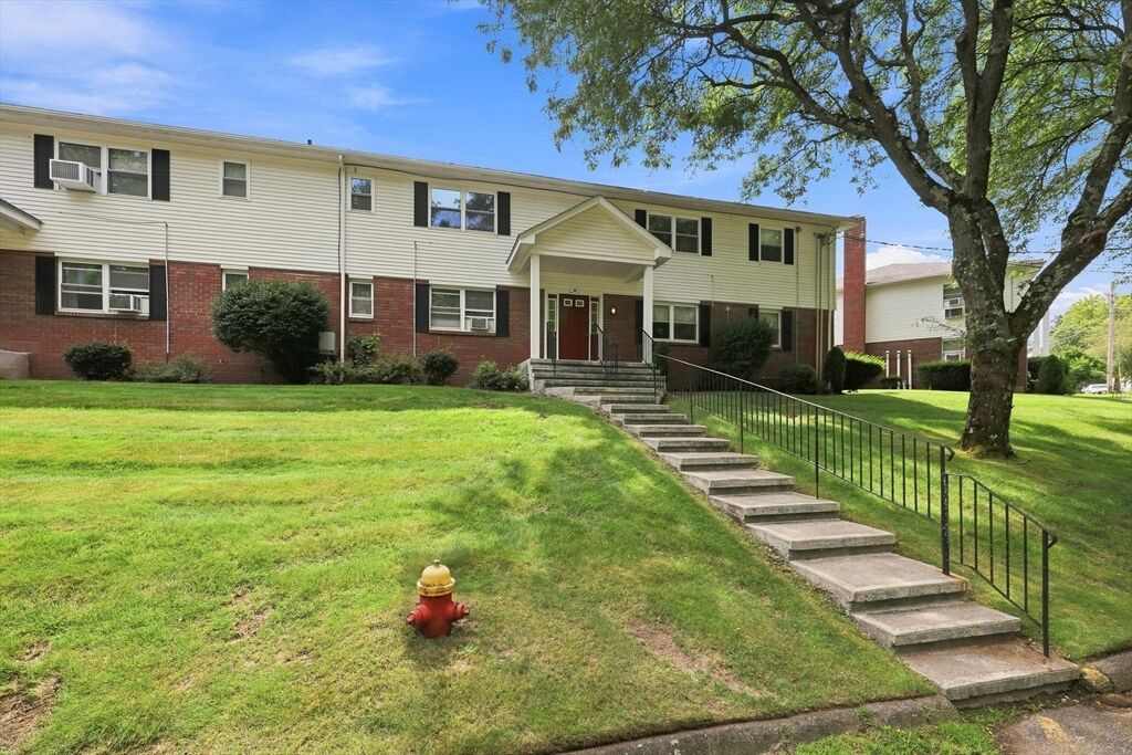 Property Photo: 90 Colonial Cir C MA 01020