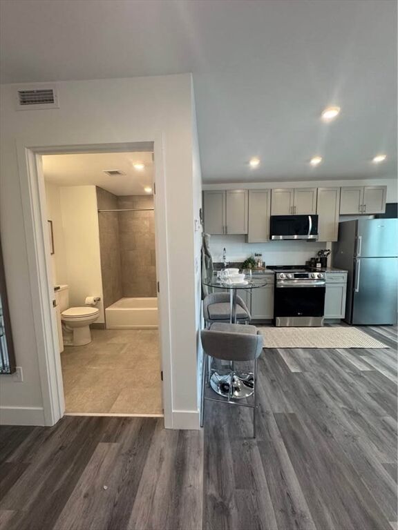 Property Photo:  585 Essex Street 617  MA 01902 